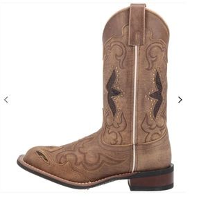 Laredo Tan Spellbound